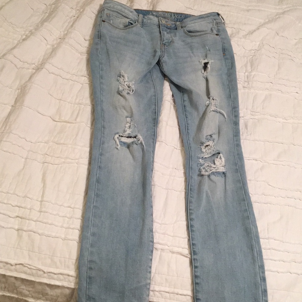 American Eagle light skinny jeans